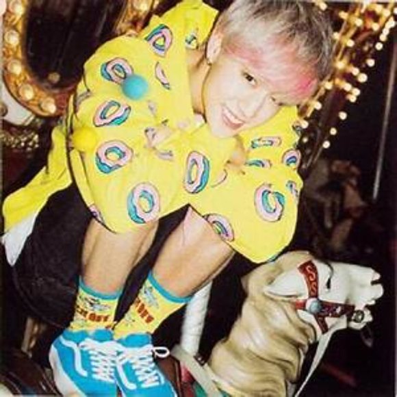 KPop Donut Sweater - Picture 5 of 5